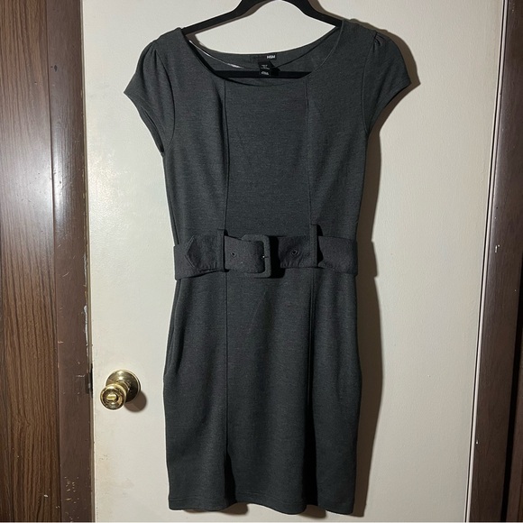 H&M Sheath Size 4 Pencil Dress Gray Knee Length High Neck Womens Belt Pockets - Picture 1 of 7